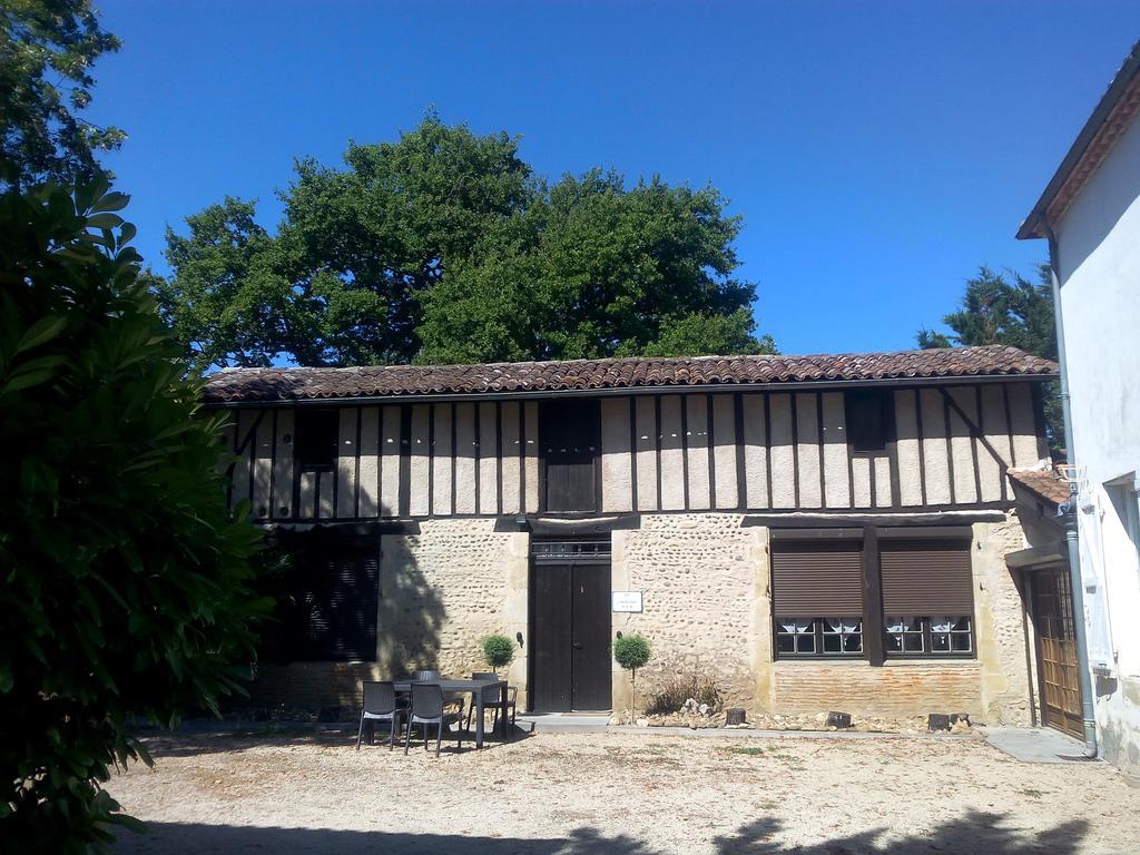 Les Gites De Castera Aire-sur-lʼAdour Exteriér fotografie